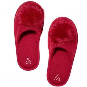 PINK Victoria's Secret Pom Pom Pretty Slipper